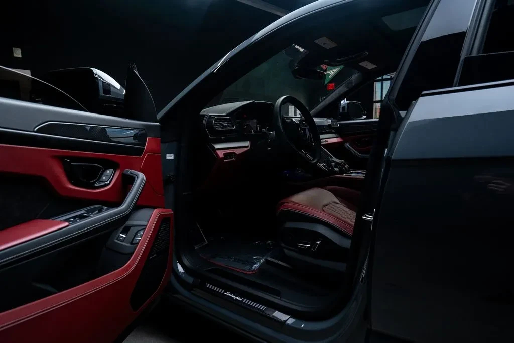2023 Lamborghini Urus - Image 26 of 31