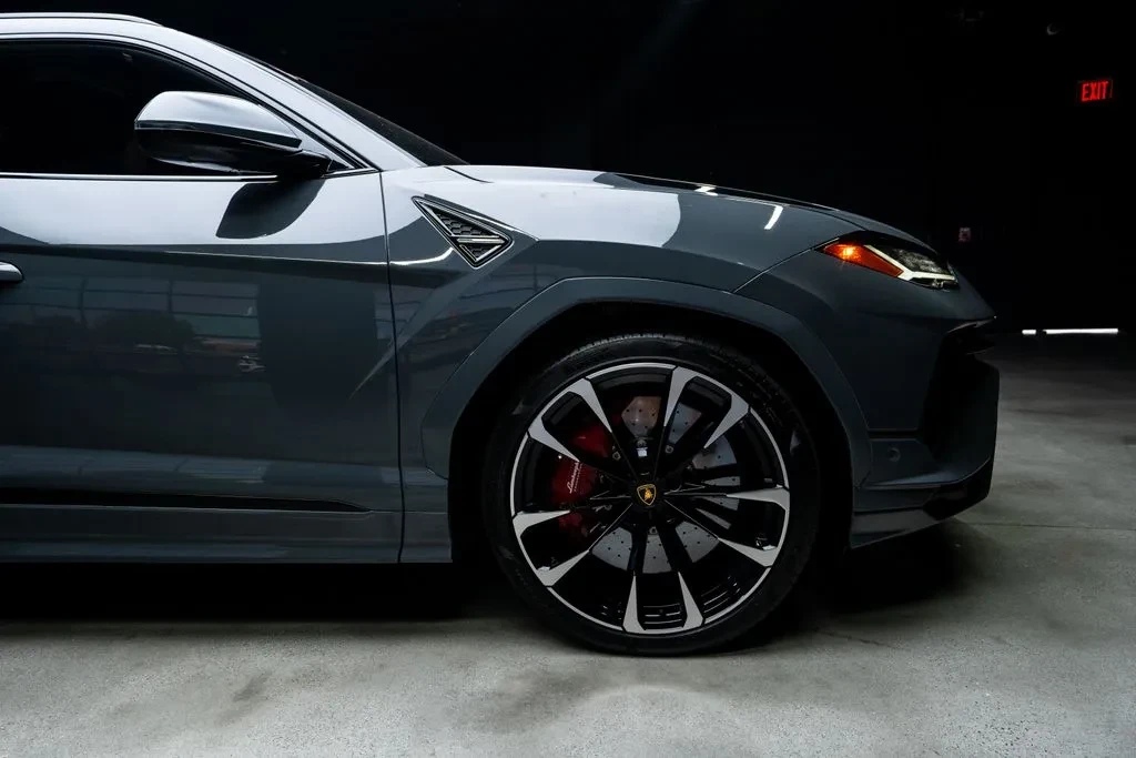2023 Lamborghini Urus - Image 14 of 31