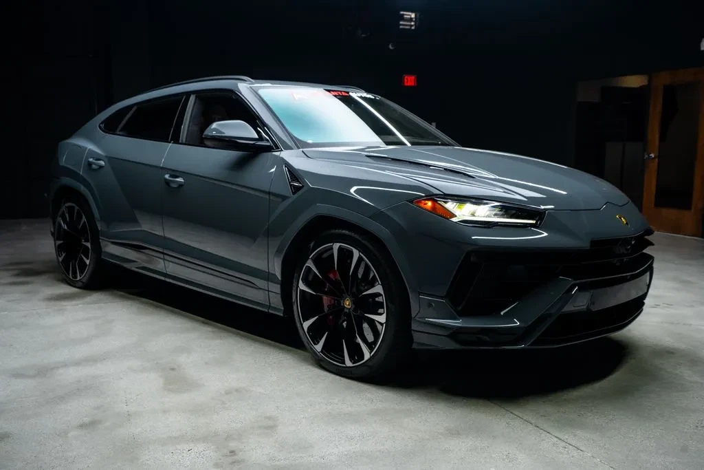 2023 Lamborghini Urus - Image 10 of 31