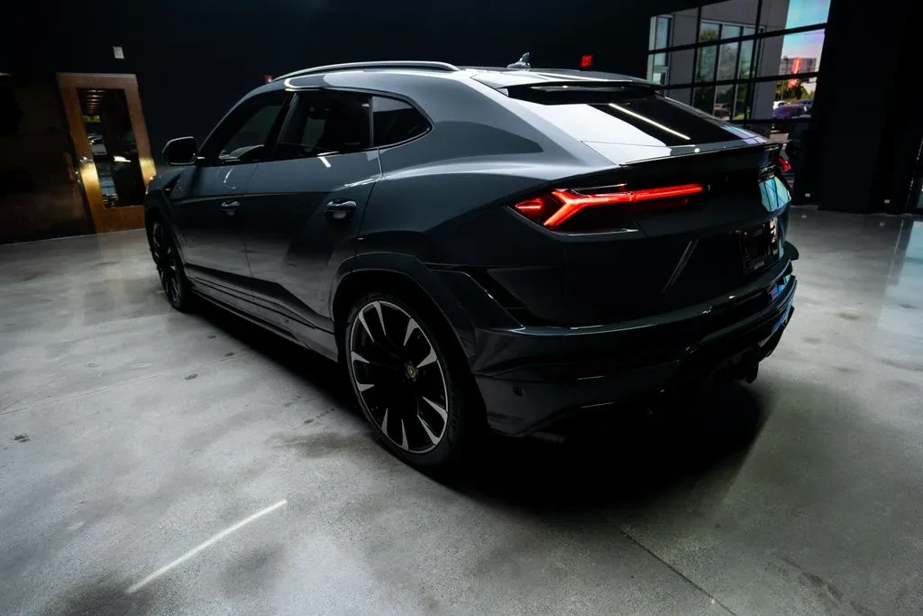 2023 Lamborghini Urus - Image 24 of 31