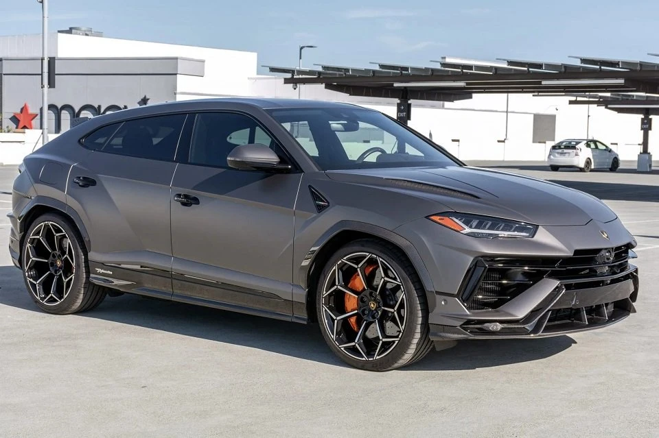 2023 Lamborghini Urus Performante - Image 3 of 13