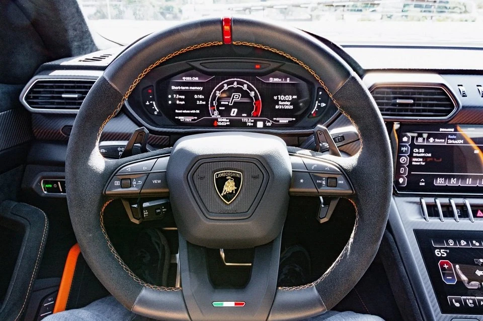 2023 Lamborghini Urus Performante - Image 10 of 13