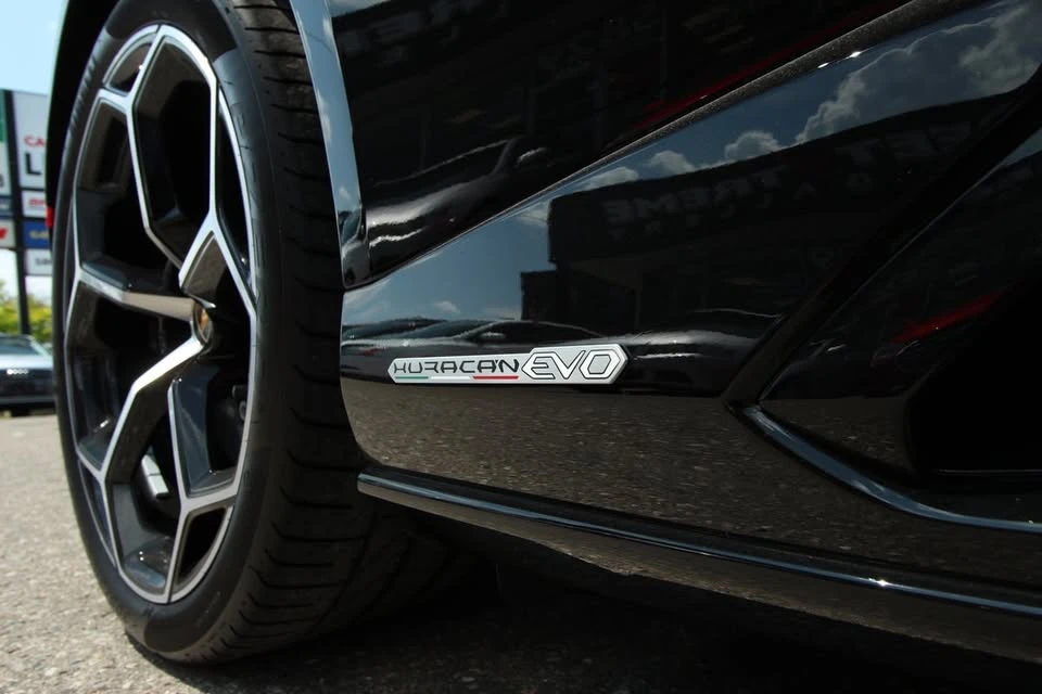 2023 Lamborghini Huracan - Image 17 of 20
