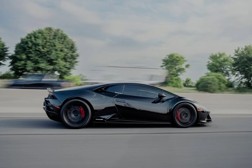 2023 Lamborghini Huracan - Image 2 of 20