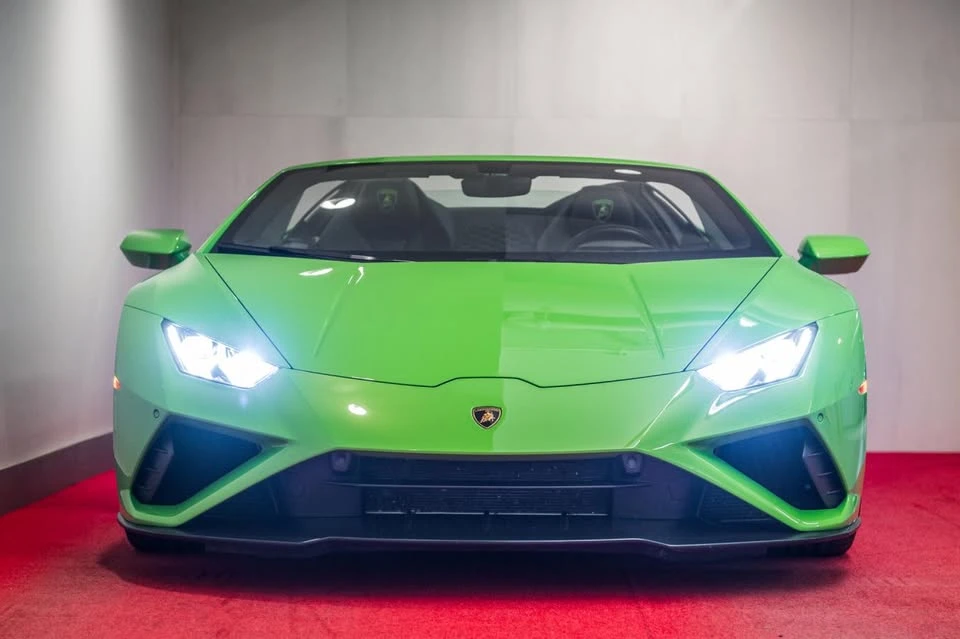 2023 Lamborghini Huracan - Image 2 of 10