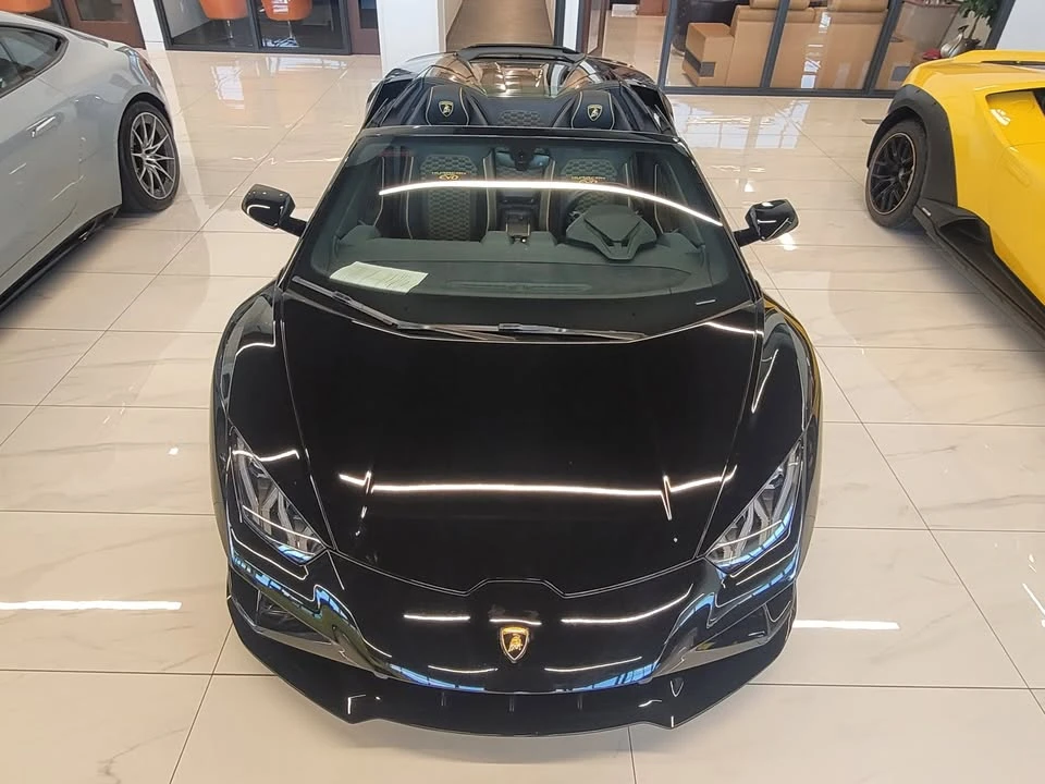 2023 Lamborghini Huracan - Image 9 of 9