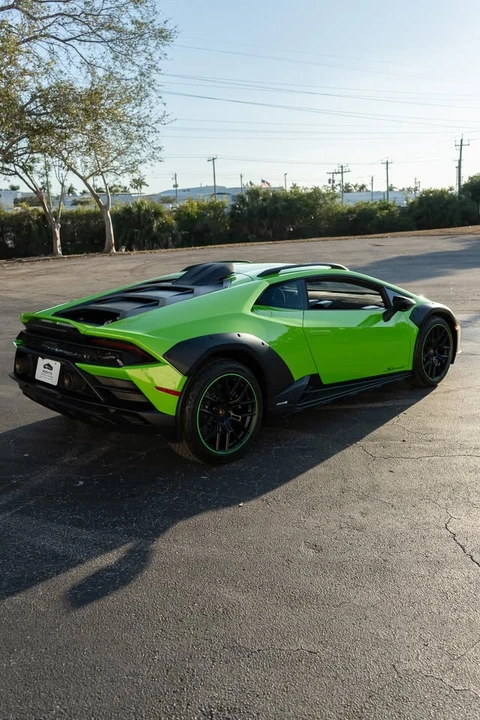 2023 Lamborghini Huracan - Image 5 of 5