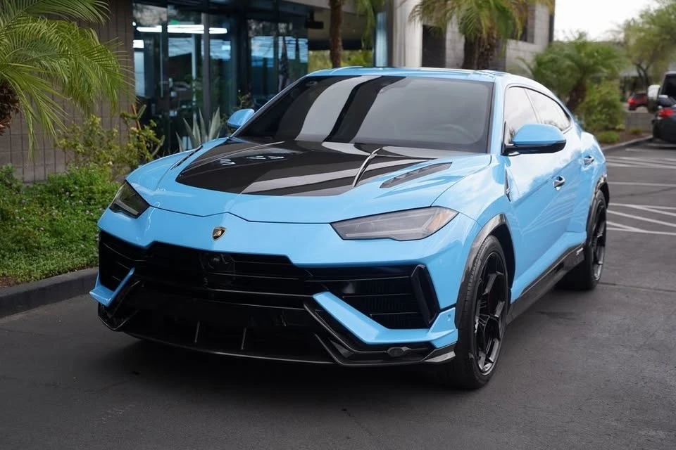 2023 Lamborghini Urus - Image 2 of 20