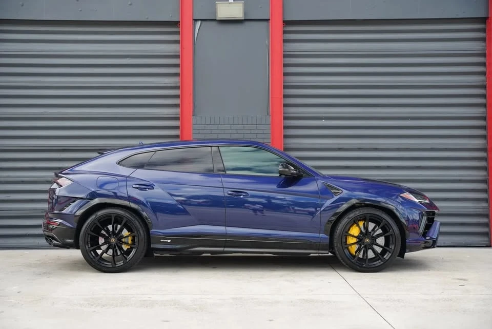 2023 Lamborghini Urus - Image 4 of 19