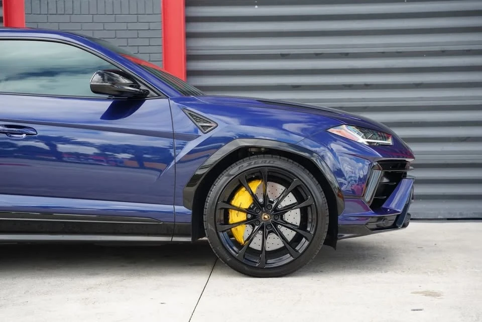 2023 Lamborghini Urus - Image 5 of 19