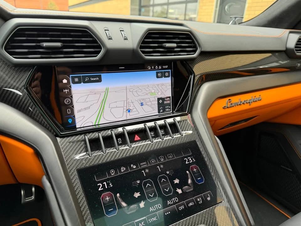 2023 Lamborghini Urus - Image 17 of 20