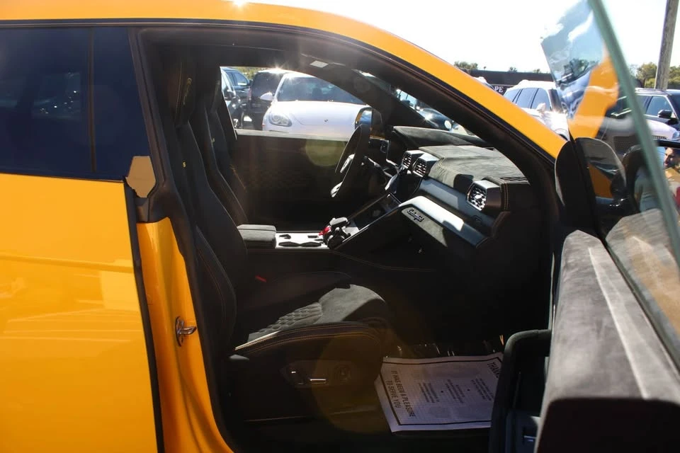 2023 Lamborghini Urus - Image 15 of 18