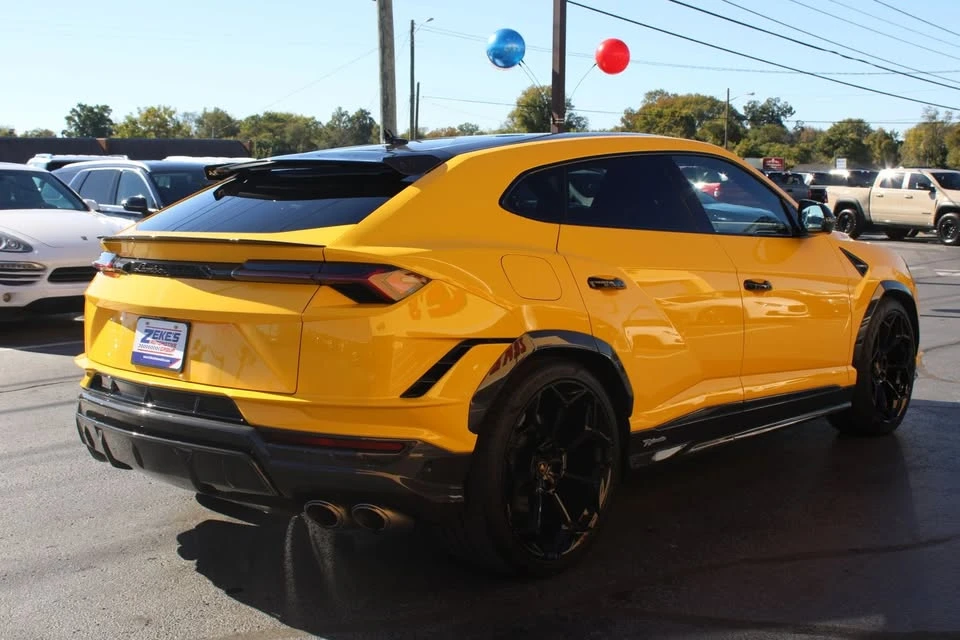 2023 Lamborghini Urus - Image 3 of 18