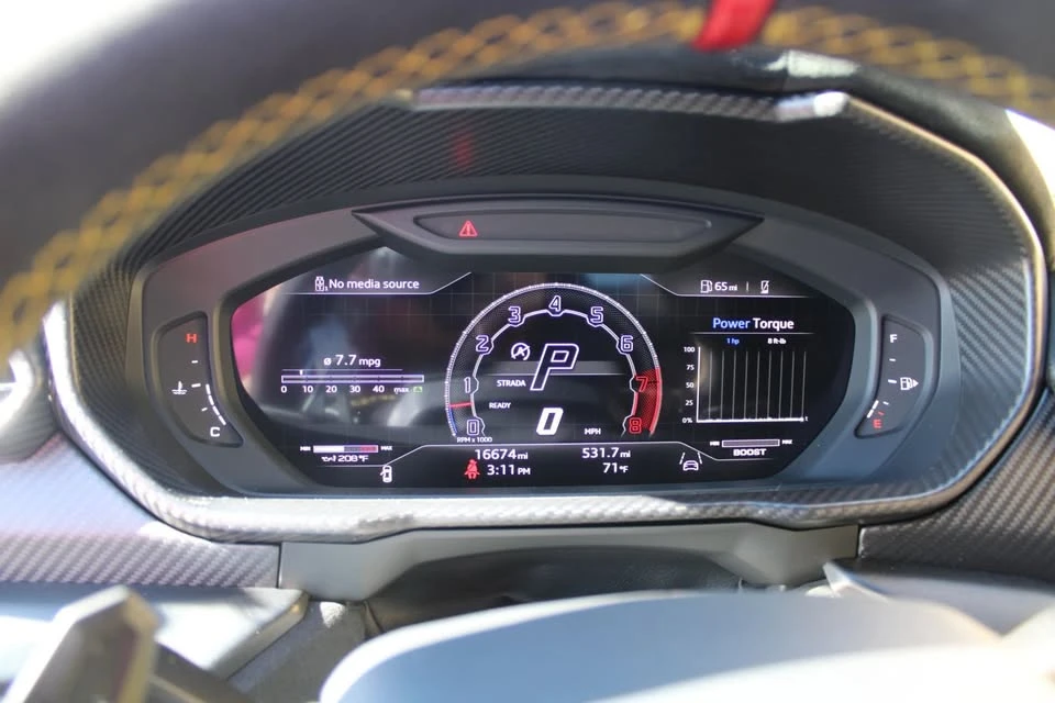 2023 Lamborghini Urus - Image 8 of 18