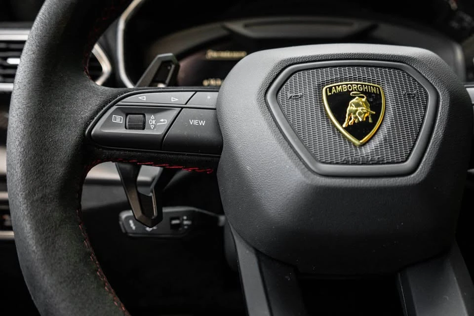 2023 Lamborghini Urus - Image 12 of 20
