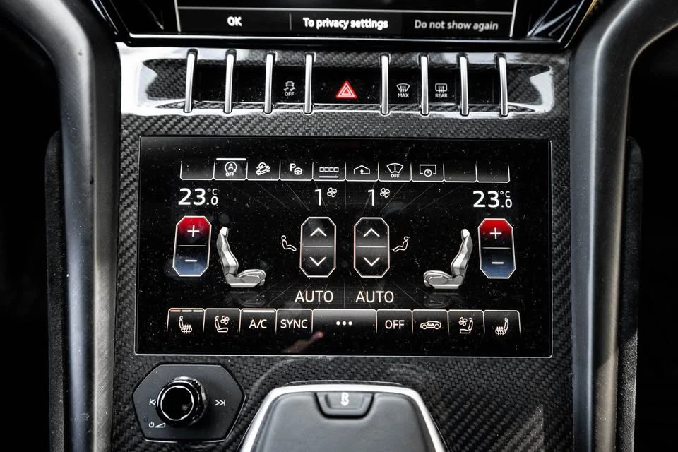 2023 Lamborghini Urus - Image 16 of 20