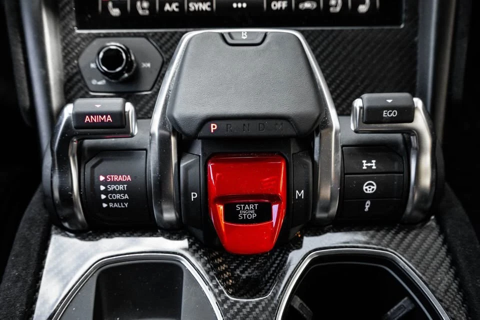 2023 Lamborghini Urus - Image 17 of 20