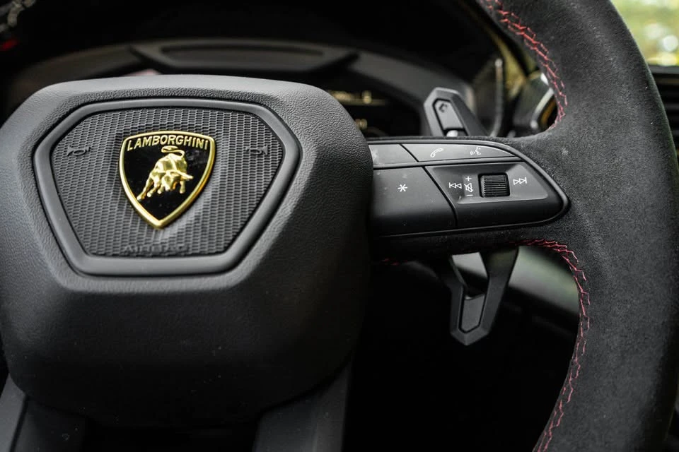 2023 Lamborghini Urus - Image 13 of 20