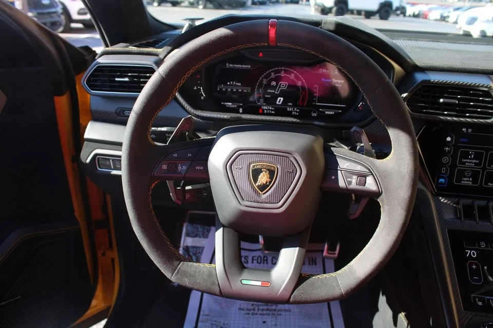 2023 Lamborghini Urus - Image 10 of 18