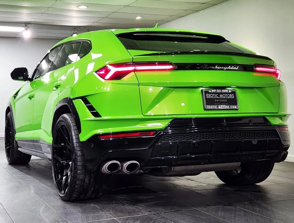 2023 Lamborghini Urus - Image 4 of 18