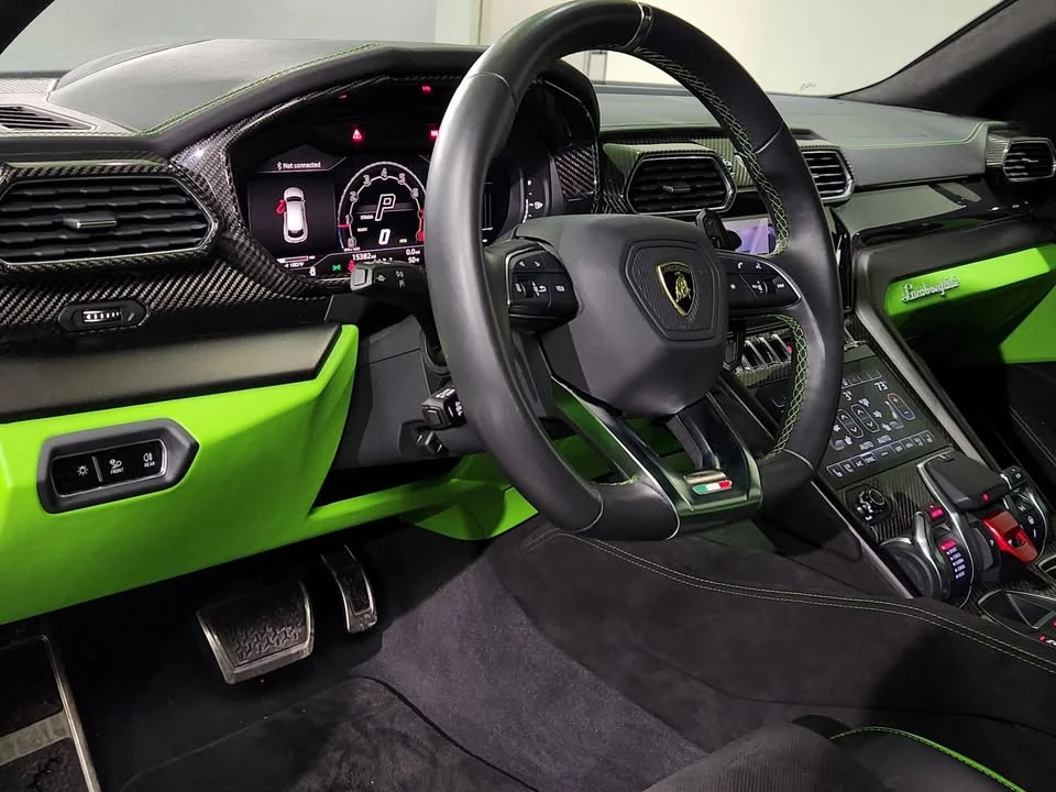 2023 Lamborghini Urus - Image 9 of 18