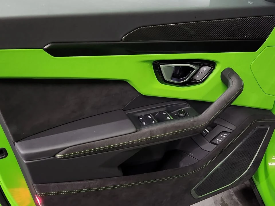 2023 Lamborghini Urus - Image 7 of 18