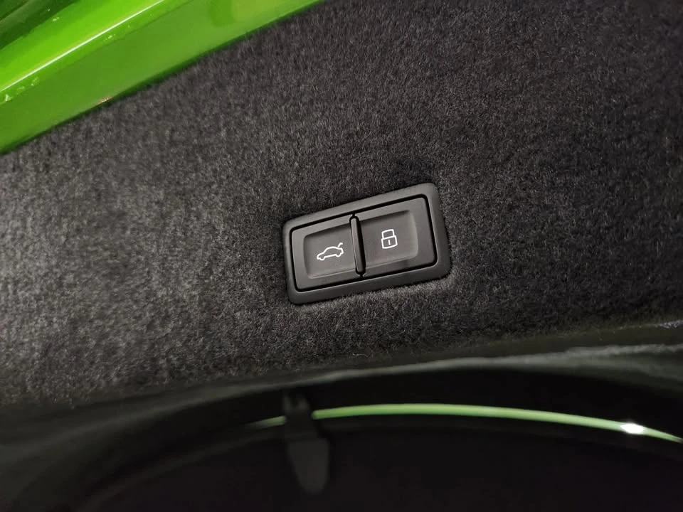2023 Lamborghini Urus - Image 18 of 18