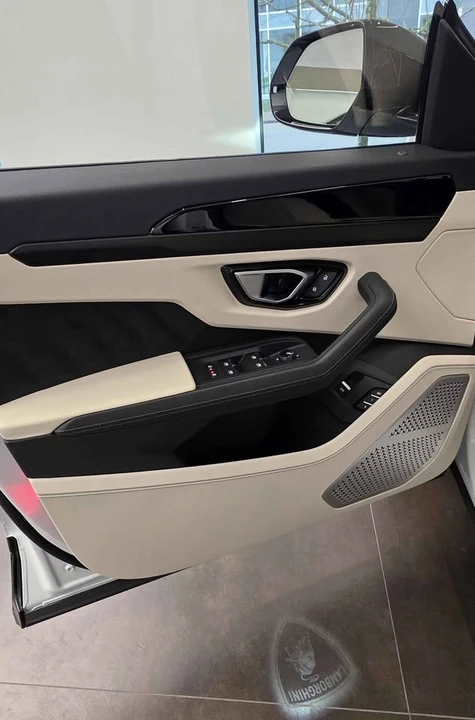 2023 Lamborghini Urus S - Image 5 of 17
