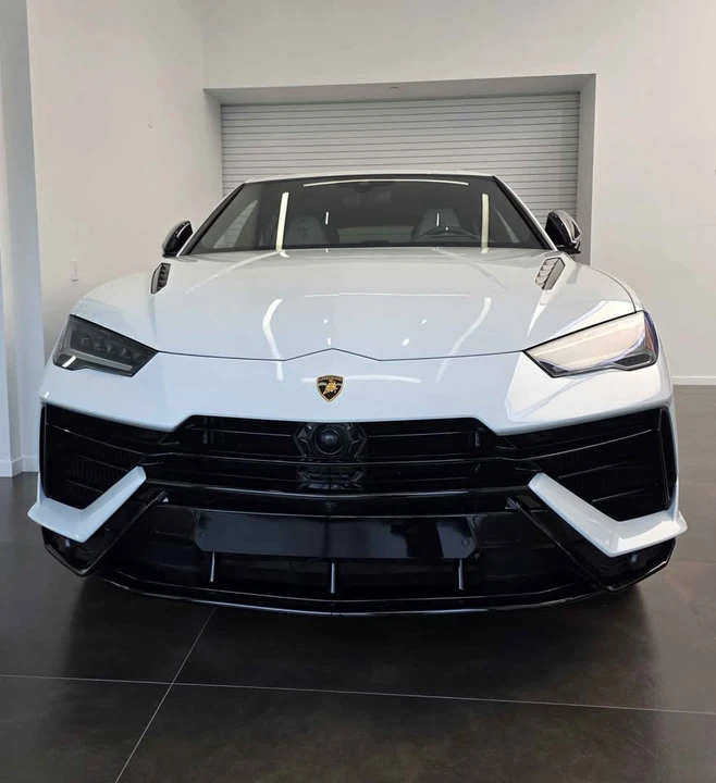 2023 Lamborghini Urus S - Image 2 of 17