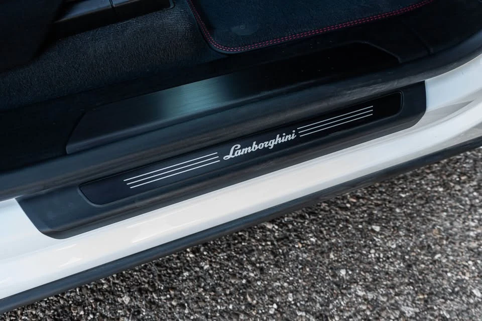 2023 Lamborghini Urus Performante - Image 19 of 19
