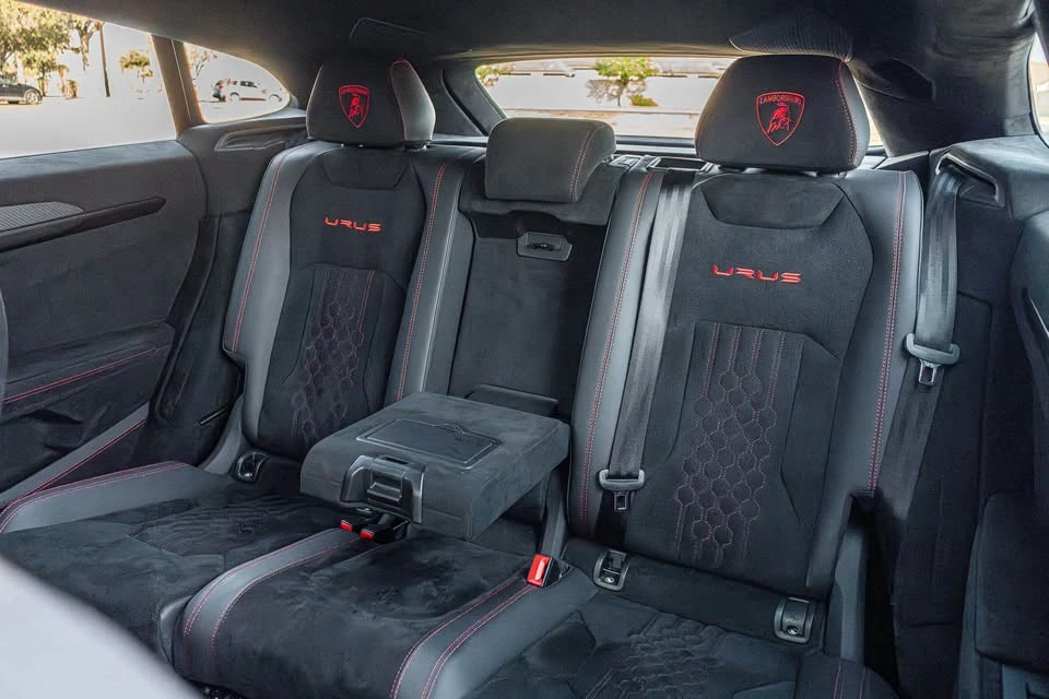 2023 Lamborghini Urus Performante - Image 8 of 20
