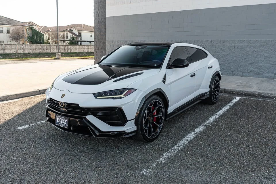 2023 Lamborghini Urus Performante - Image 4 of 19