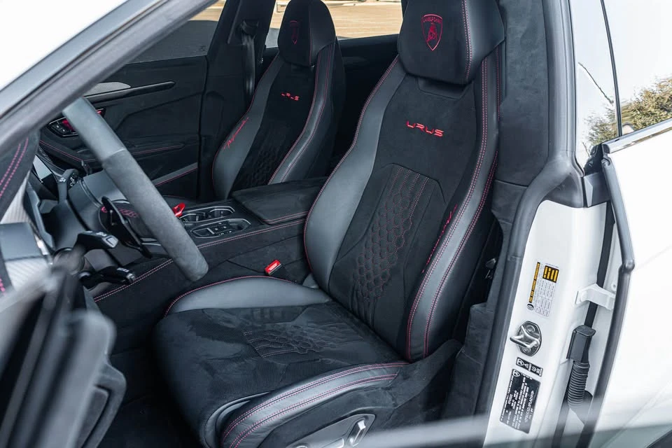 2023 Lamborghini Urus Performante - Image 10 of 19