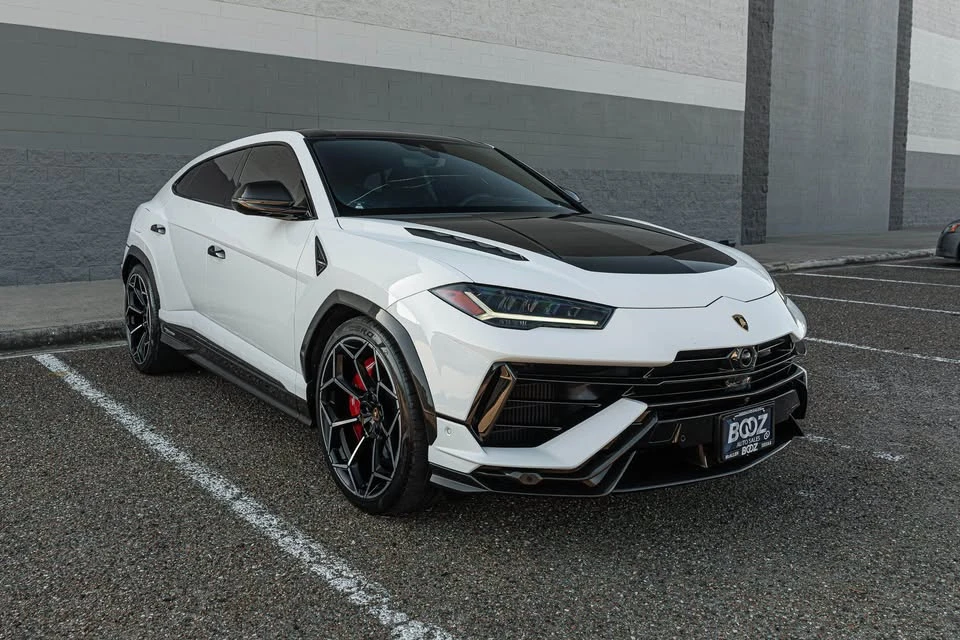 2023 Lamborghini Urus Performante - Image 2 of 19