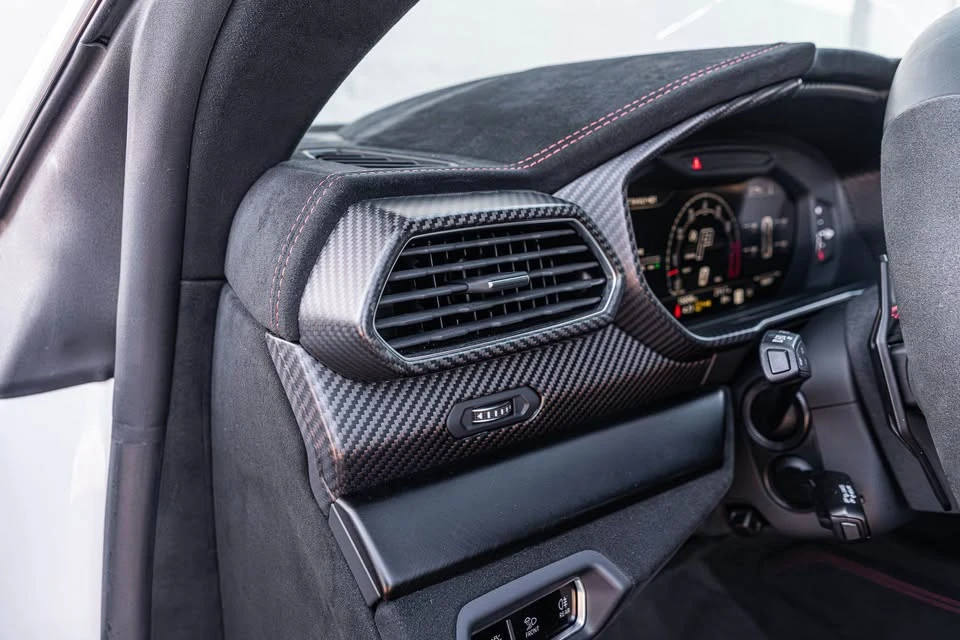 2023 Lamborghini Urus Performante - Image 17 of 20