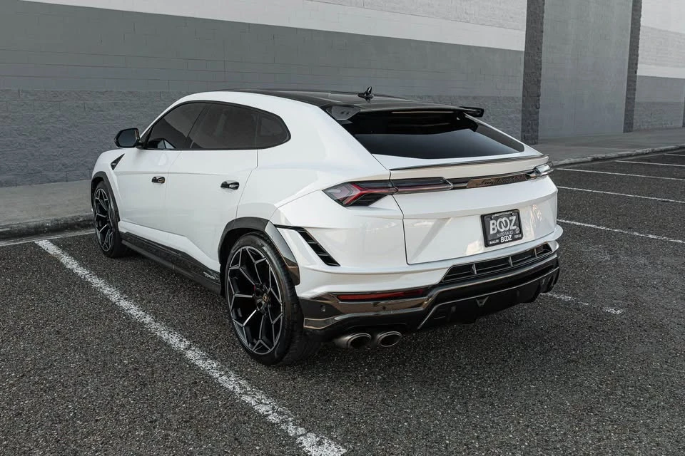 2023 Lamborghini Urus Performante - Image 2 of 20