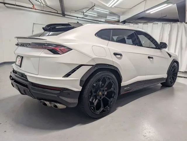 2023 Lamborghini Urus Performante - Image 6 of 12