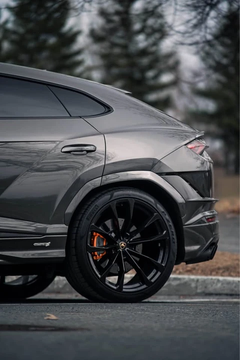 2023 Lamborghini Urus - Image 13 of 19