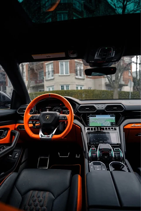 2023 Lamborghini Urus - Image 5 of 19