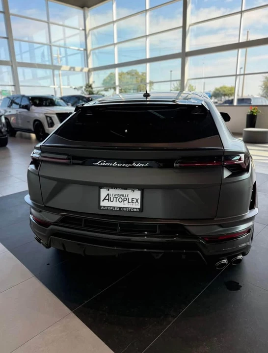 2023 Lamborghini Urus - Image 5 of 13