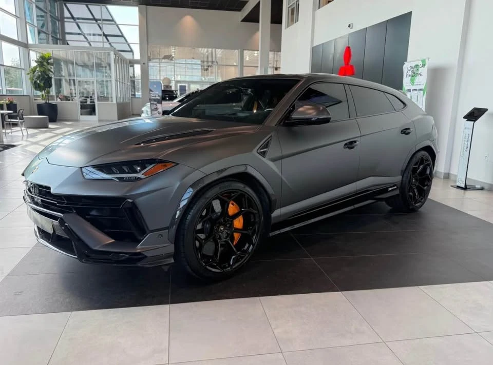 2023 Lamborghini Urus - Image 3 of 13