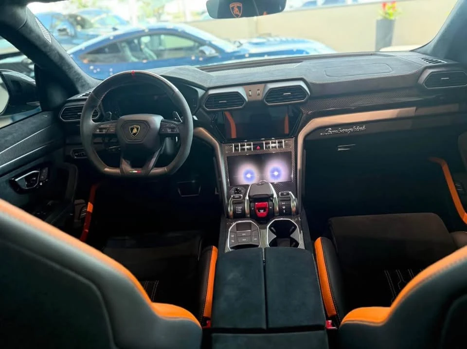 2023 Lamborghini Urus - Image 7 of 13