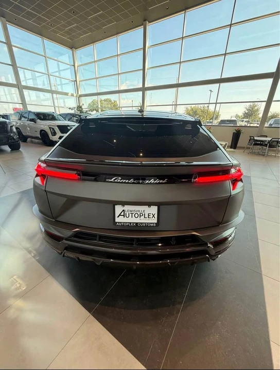 2023 Lamborghini Urus - Image 11 of 13