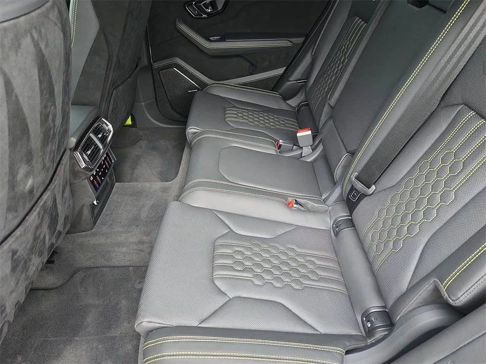 2023 Lamborghini Urus - Image 7 of 9