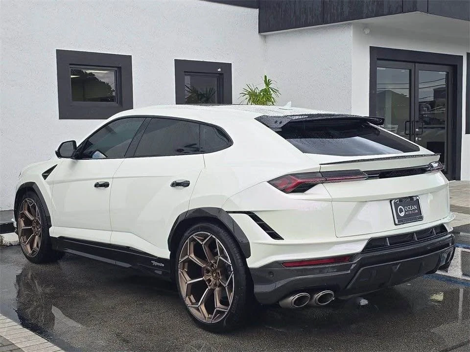 2023 Lamborghini Urus - Image 3 of 9