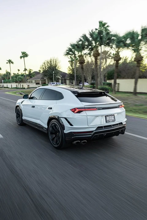 2023 Lamborghini Urus Performante - Image 2 of 20