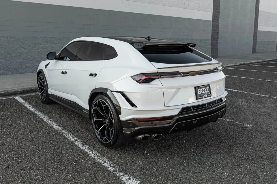 2023 Lamborghini Urus Performante - Image 5 of 20