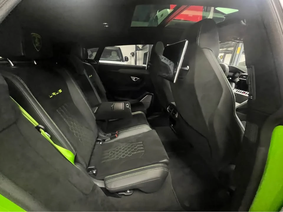 2023 Lamborghini Urus Performante - Image 5 of 7