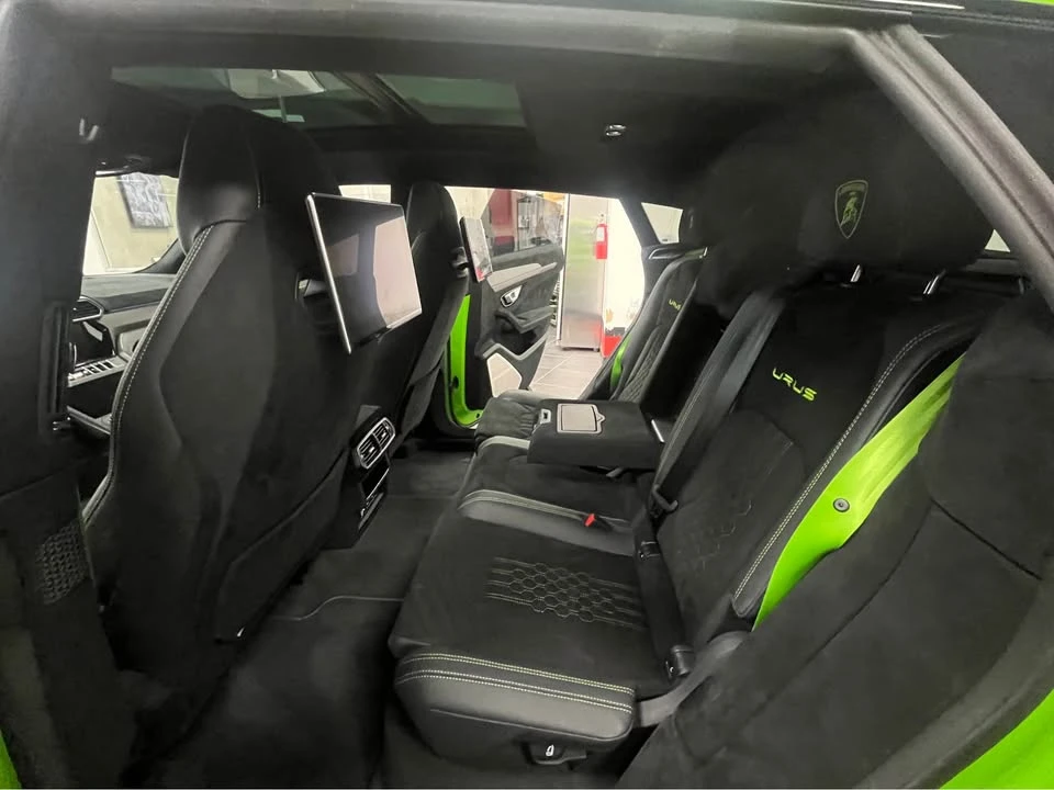 2023 Lamborghini Urus Performante - Image 6 of 7