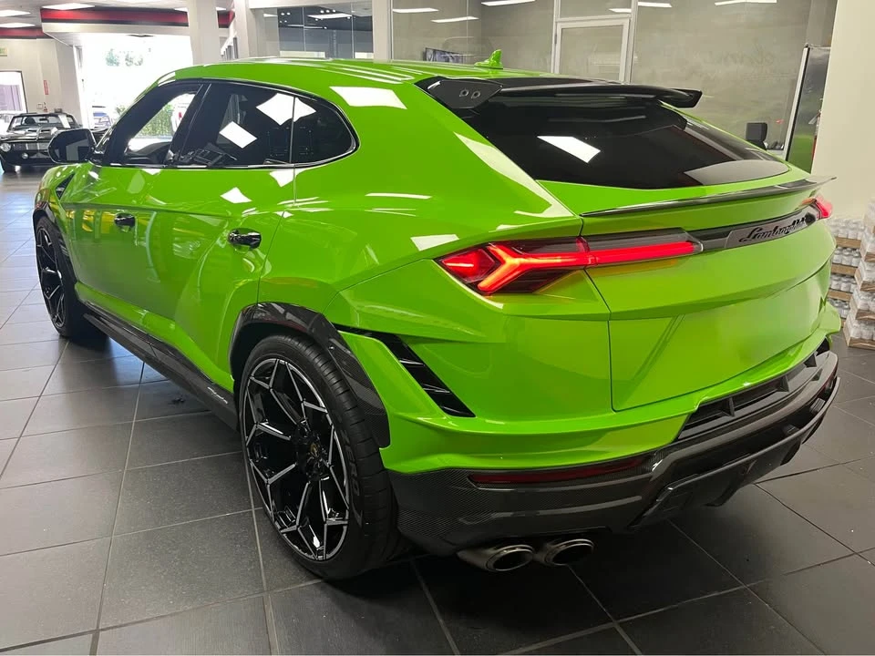 2023 Lamborghini Urus Performante - Image 2 of 7